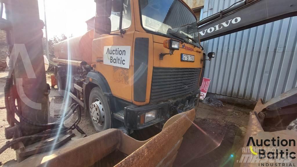 MAZ 533731 Cisternové vozy