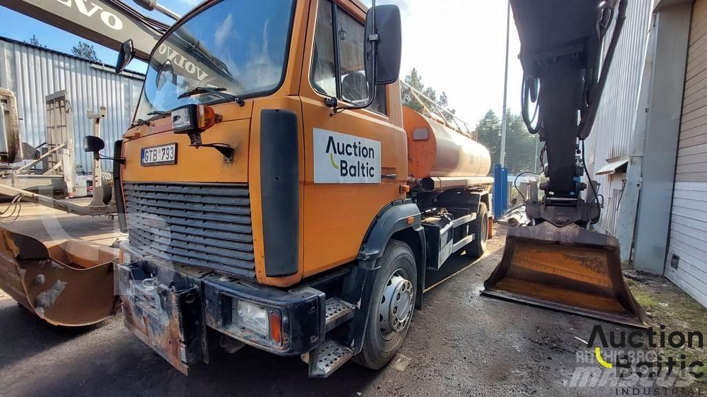 MAZ 533731 Cisternové vozy