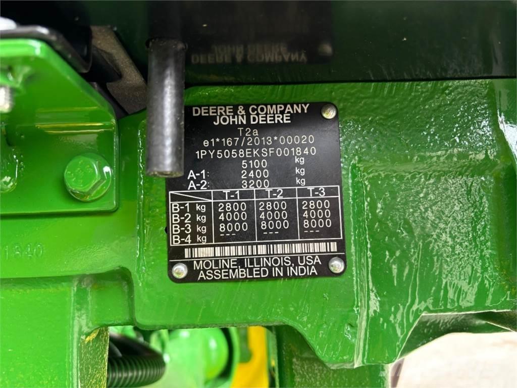 John Deere 5058E Traktory