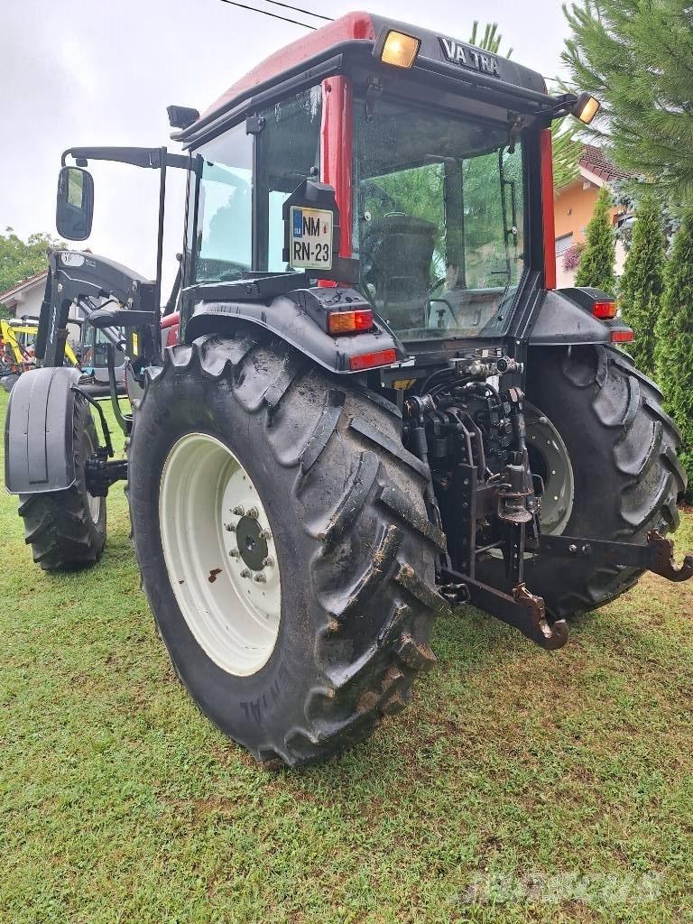 Valtra A 95 Traktory