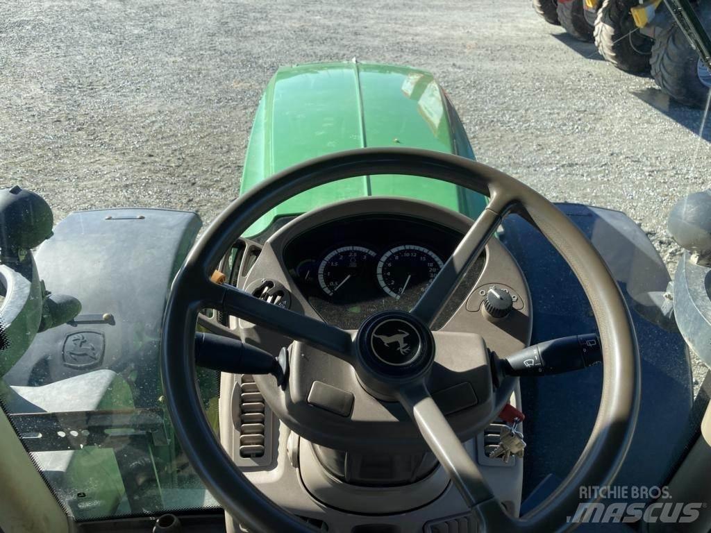 John Deere 6210R Traktory