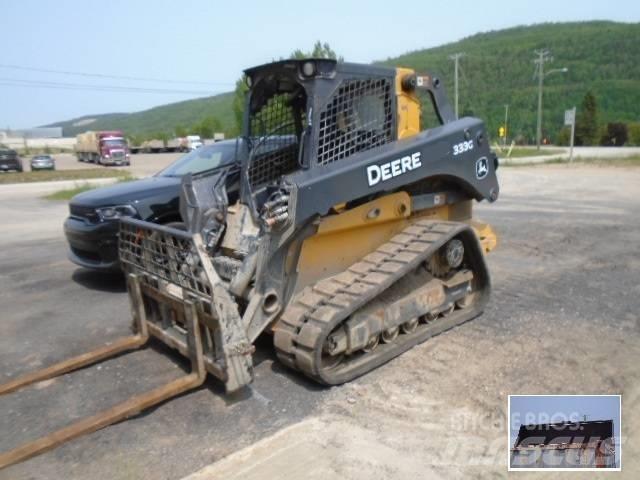 John Deere 333 G Smykem řízené nakladače