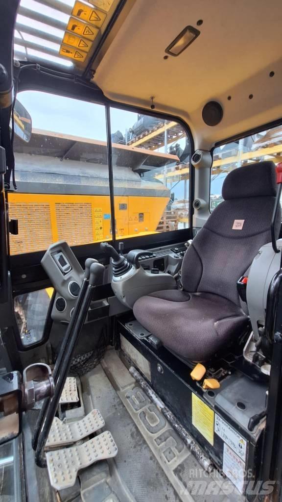 JCB 100 C Midi rýpadla 7t - 12t