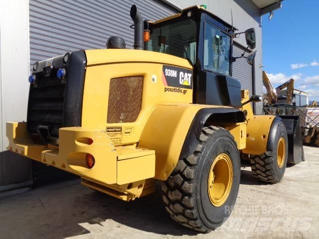 CAT 938M Kolové nakladače