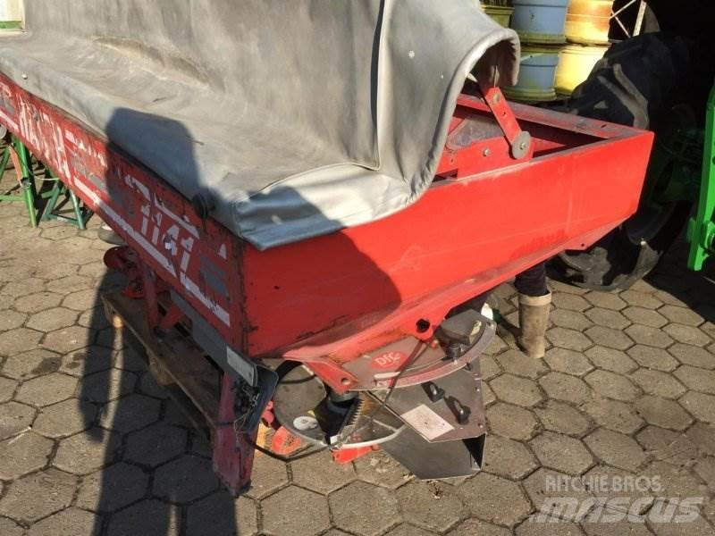 Rauch ALPHA 1141 Rozmetadlo minerálních hnojiv