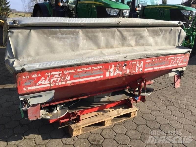 Rauch ALPHA 1141 Rozmetadlo minerálních hnojiv