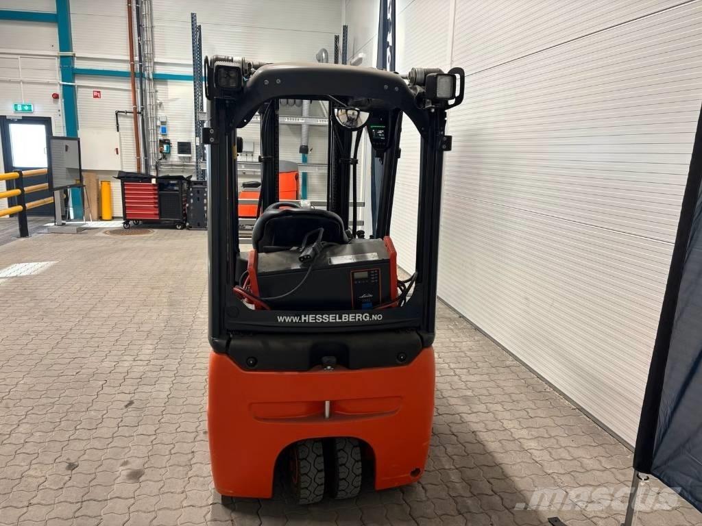 Linde E12-386 Akumulátorové vozíky
