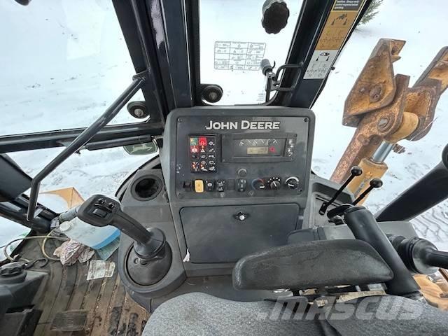 John Deere 710 K Rýpadlo-nakladače