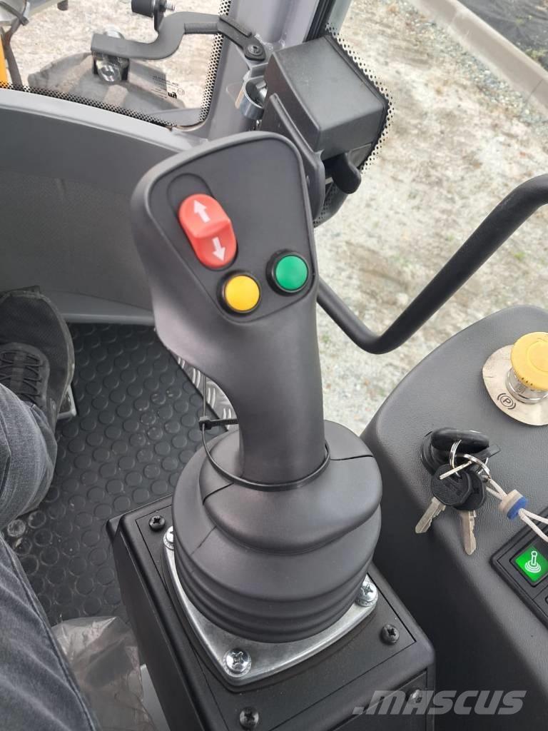 Paus SL 9075 Teleskopické kolové nakladače