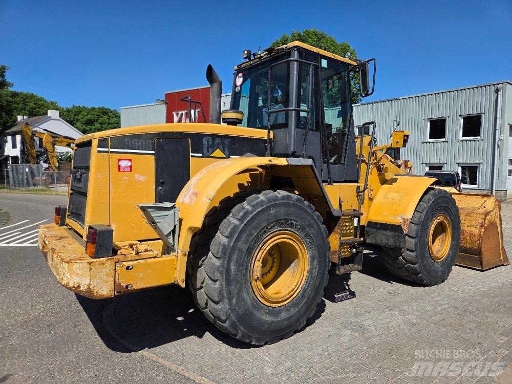 CAT 950G Kolové nakladače