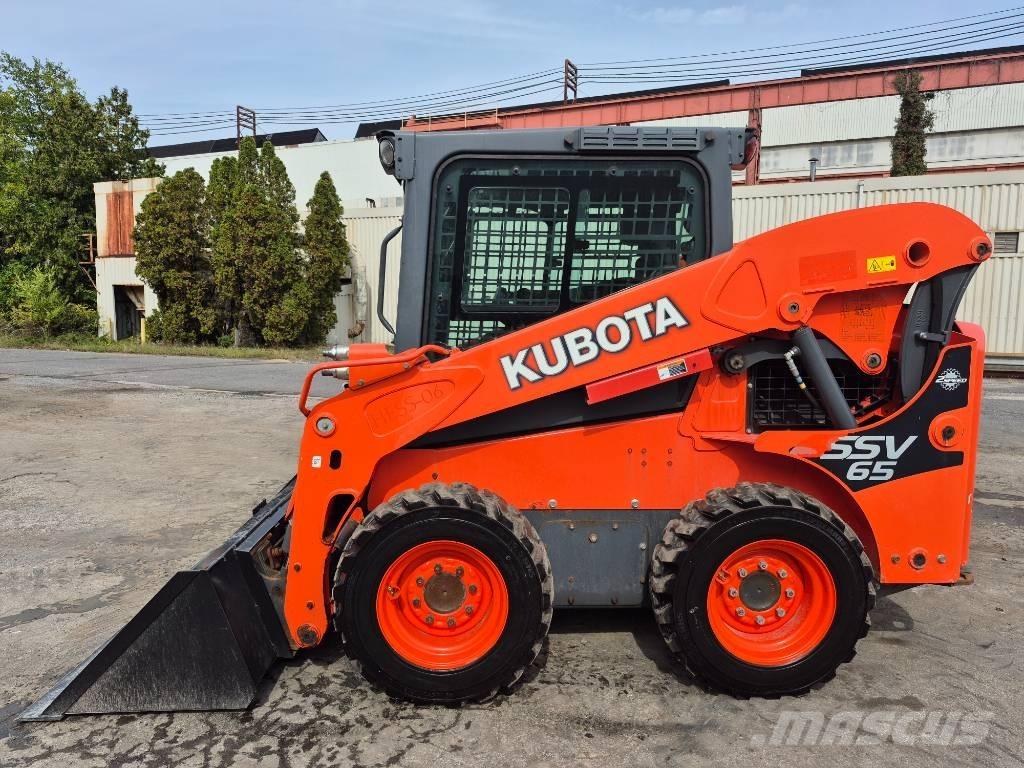 Kubota SSV 65 Smykem řízené nakladače