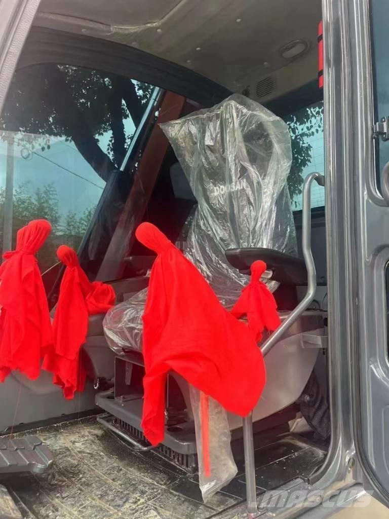 Doosan DX75-9C Midi rýpadla 7t - 12t