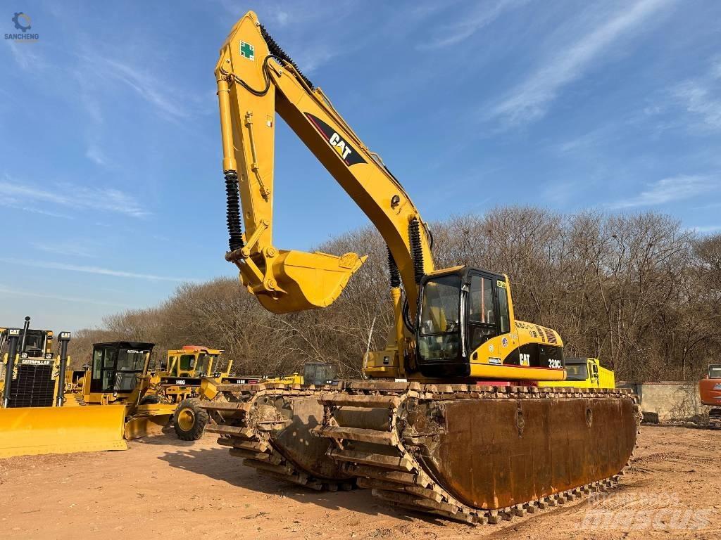 CAT 320 C L Obojživelná rypadla