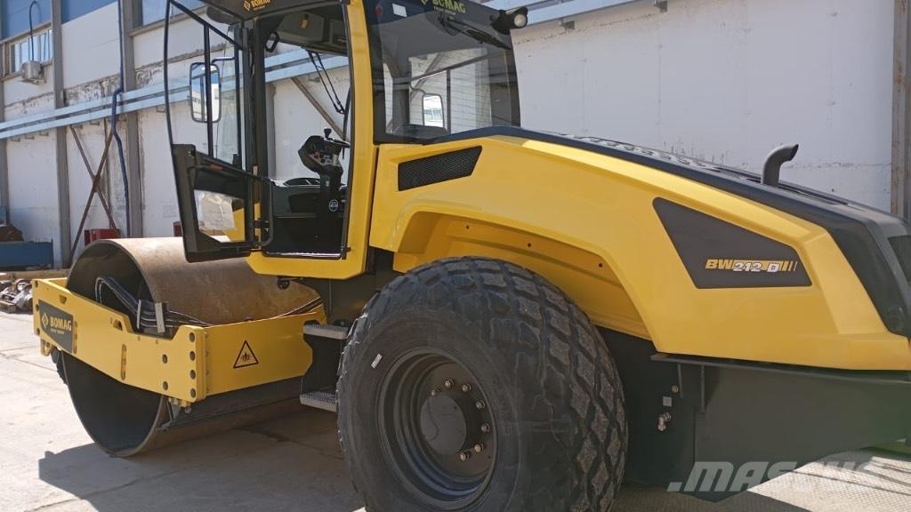 Bomag BW 212 D-5 SL Tahačové válce