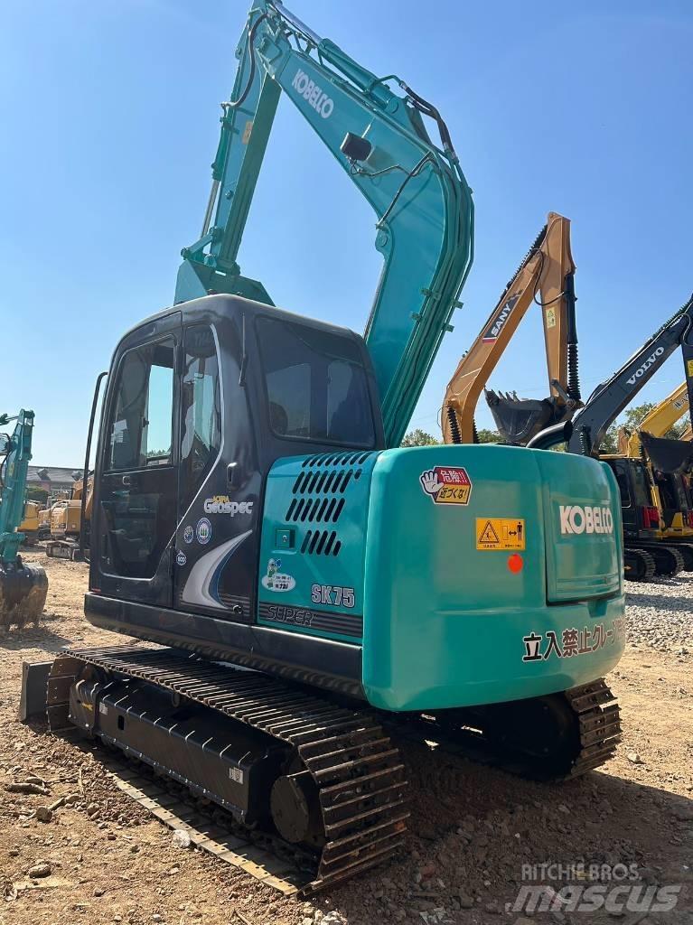 Kobelco SK 75 Mini rýpadla < 7t