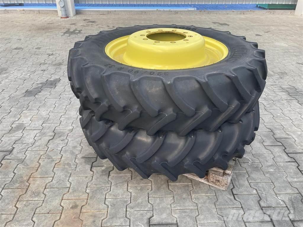 Mitas 320/90R32 Pneumatiky, kola a ráfky
