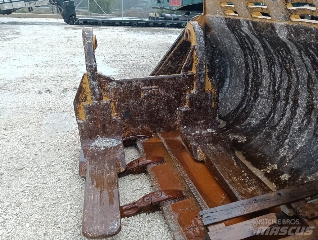 CAT 980 H Klešťové drapáky