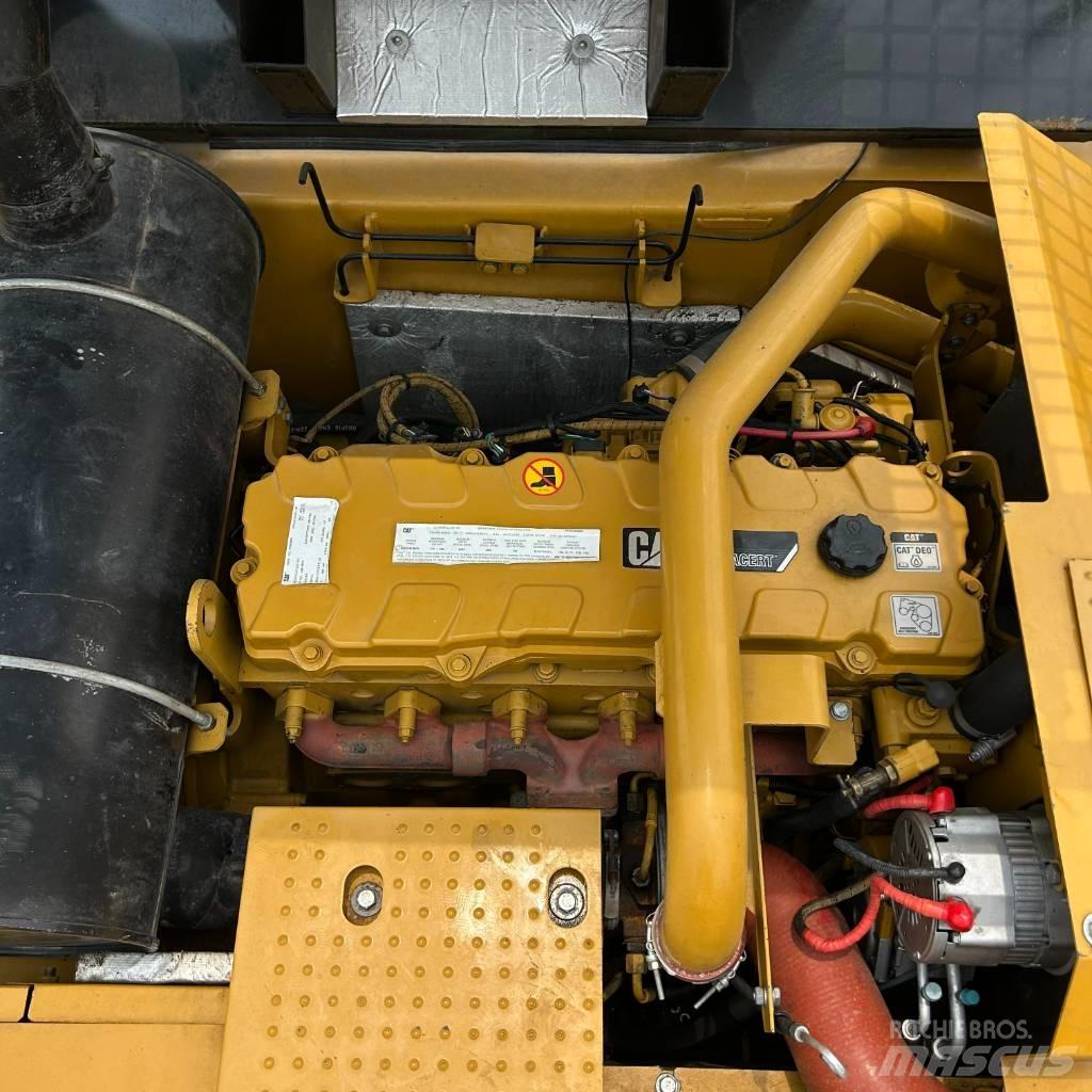 CAT 336D Pásová rýpadla