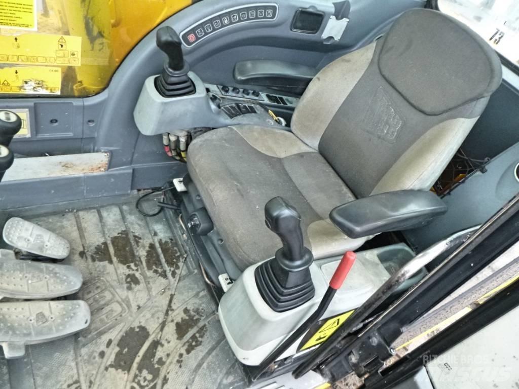 JCB JS 145 LC Pásová rýpadla