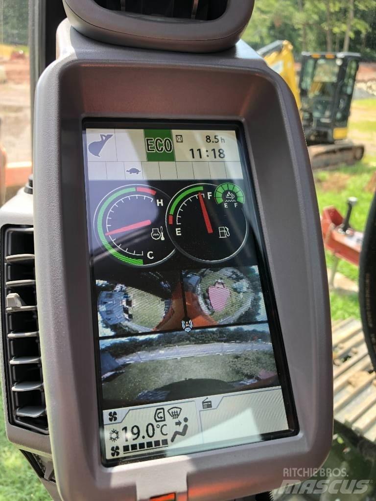 Hitachi ZX245USLC-6 Pásová rýpadla