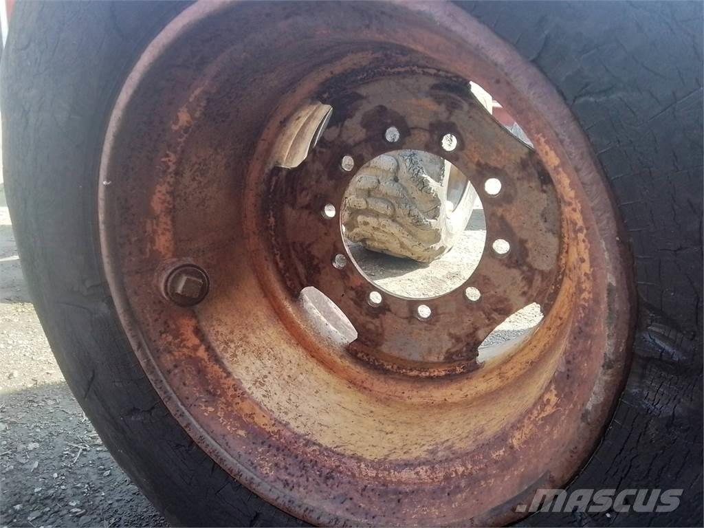 Ösa 250 20x26,5 Pneumatiky, kola a ráfky