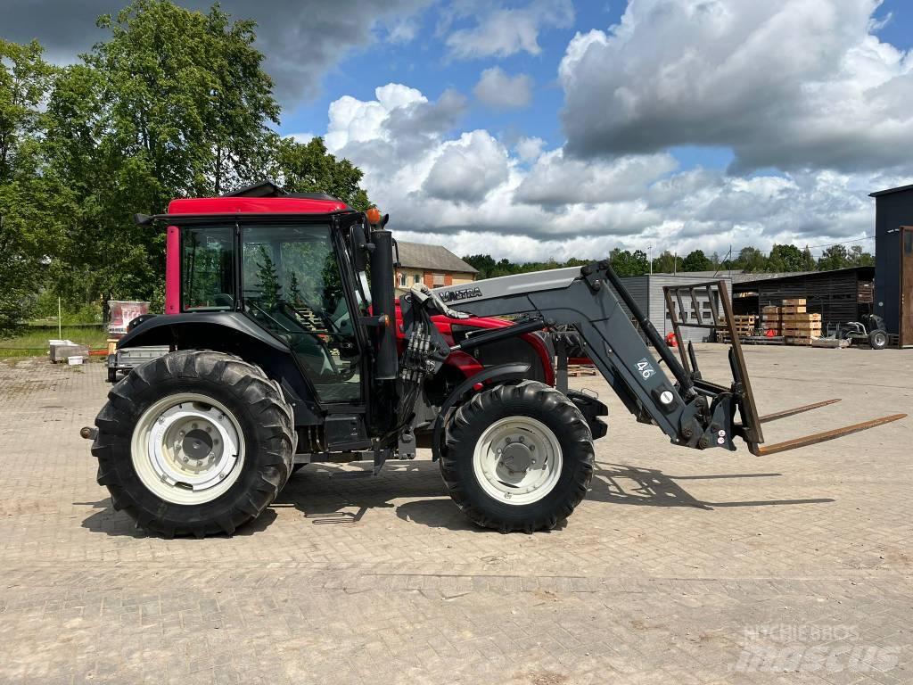 Valtra A 93 Traktory