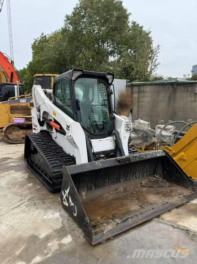 Bobcat T770 Smykem řízené nakladače