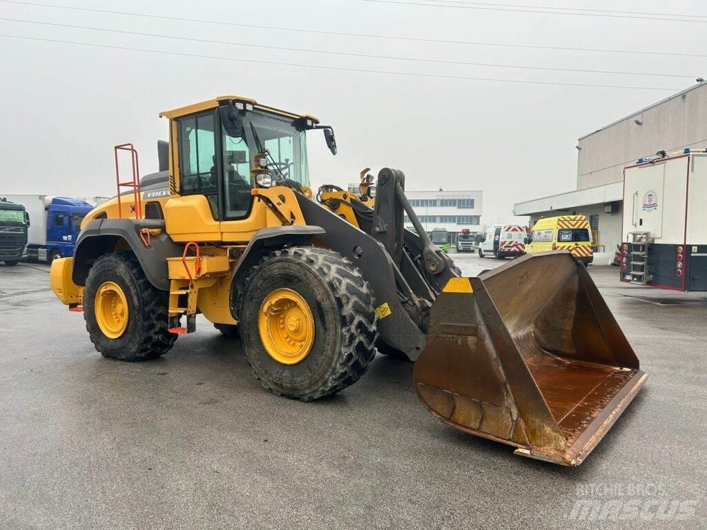 Volvo L110H Kolové nakladače