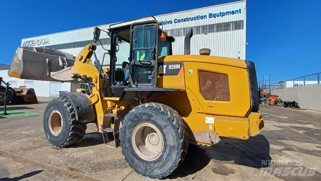 CAT 926M Kolové nakladače
