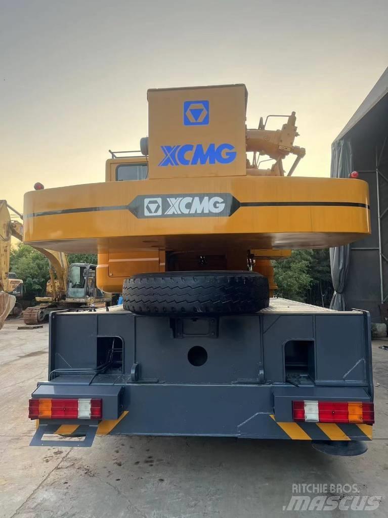 XCMG XCT 25 Univerzální terénní jeřáby