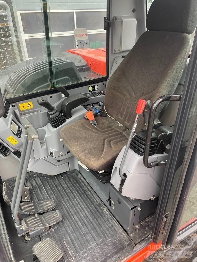 Kubota KX080-4a Midi rýpadla 7t - 12t