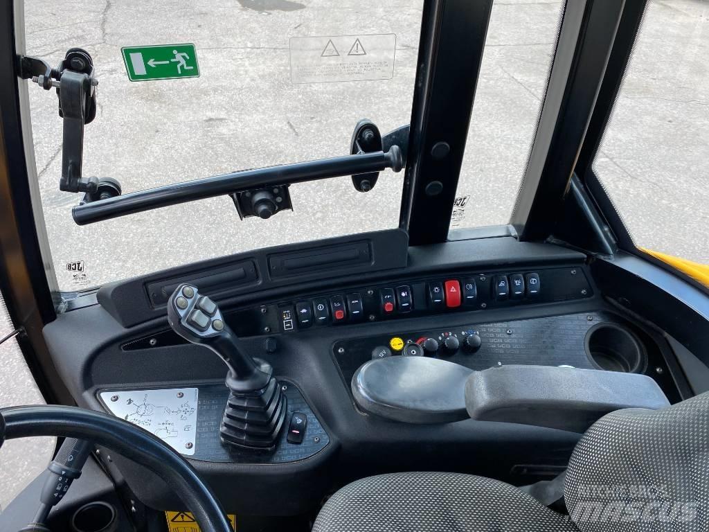 JCB 409 T4 Kolové nakladače