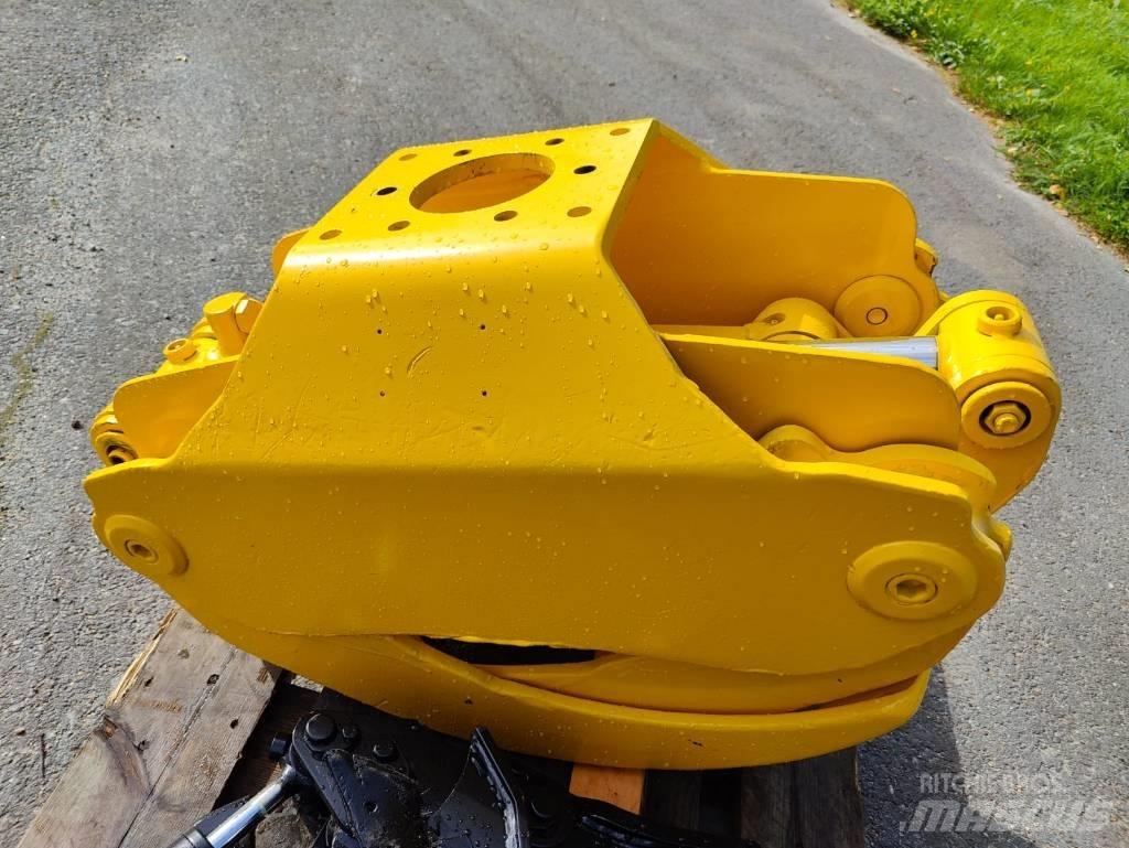 Komatsu G 28 Lodní háky