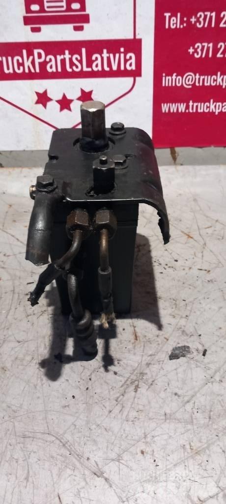 Volvo FH 12.   21882617 Hydraulika