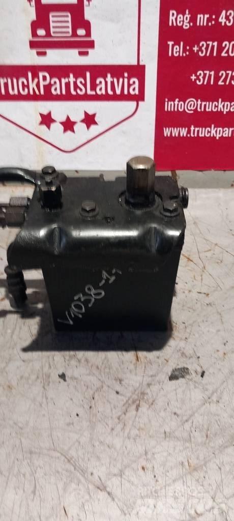 Volvo FH 12.   21882617 Hydraulika