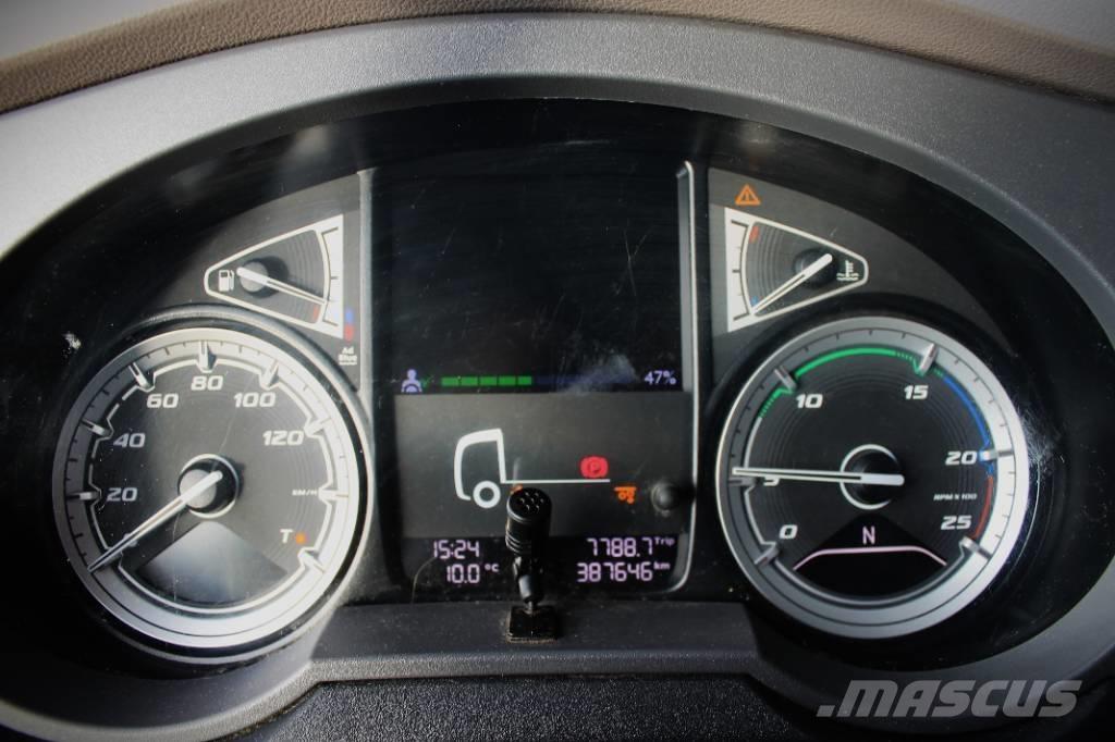 DAF XF 480 FAR Skříňová nástavba