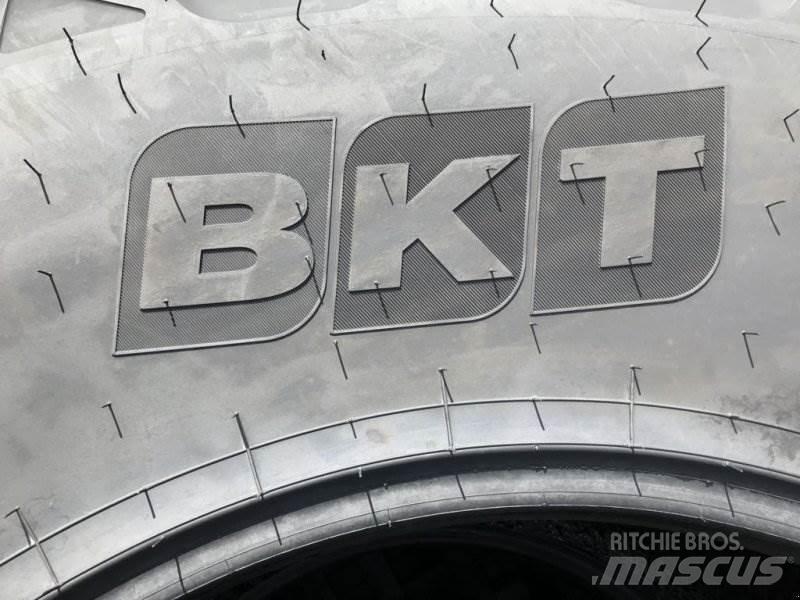 BKT 710/70R38 Pneumatiky, kola a ráfky