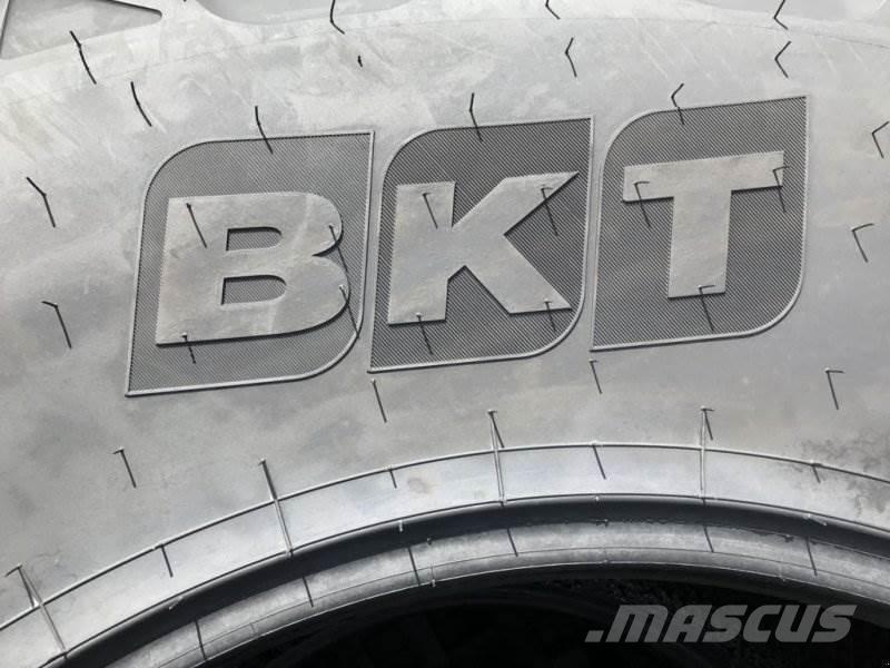 BKT 710/70R38 Pneumatiky, kola a ráfky