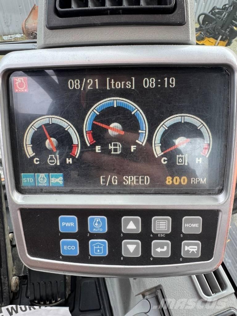 Doosan DX 140 W Kolová rýpadla