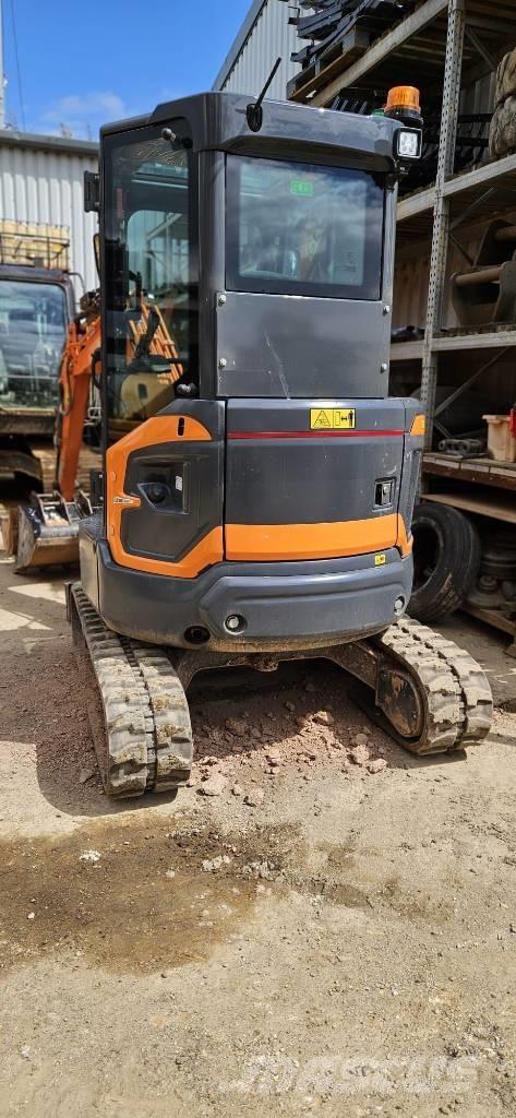 Develon DX 27 Z-7 Mini rýpadla < 7t