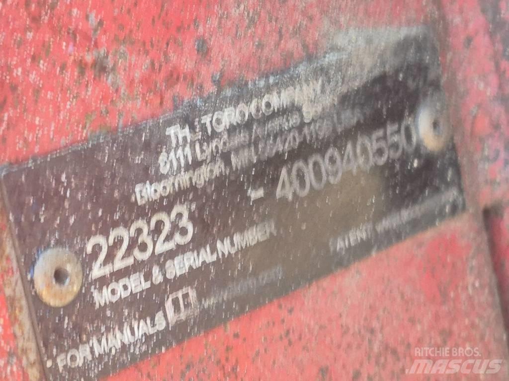 Toro TX 525 Smykem řízené nakladače