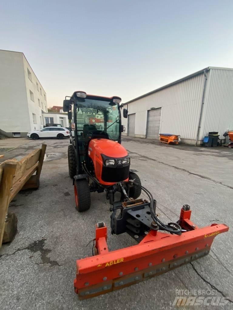 Kubota STW 34 Kompaktní traktory