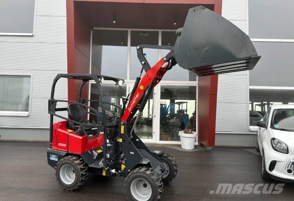 Schäffer 1622 Smykem řízené nakladače