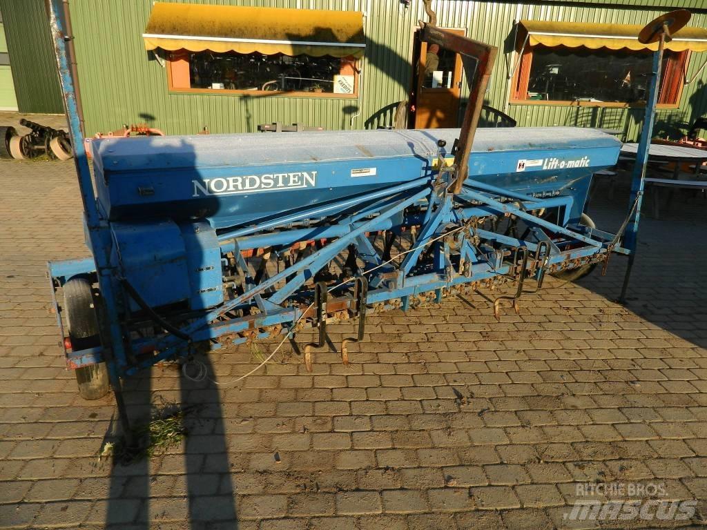 Nordsten Lift omatic Mechanické secí stroje