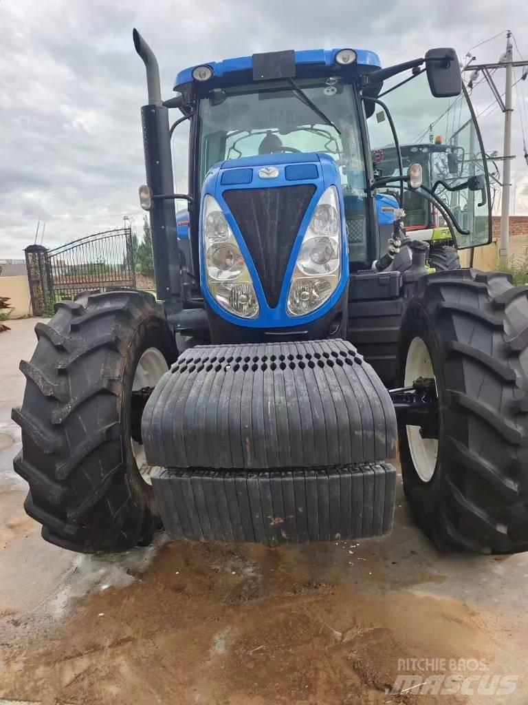 New Holland T1654 Traktory