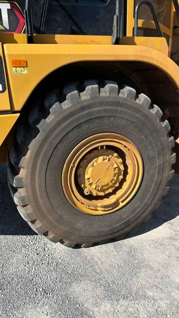 CAT 730 - 04A Kloubové dempry