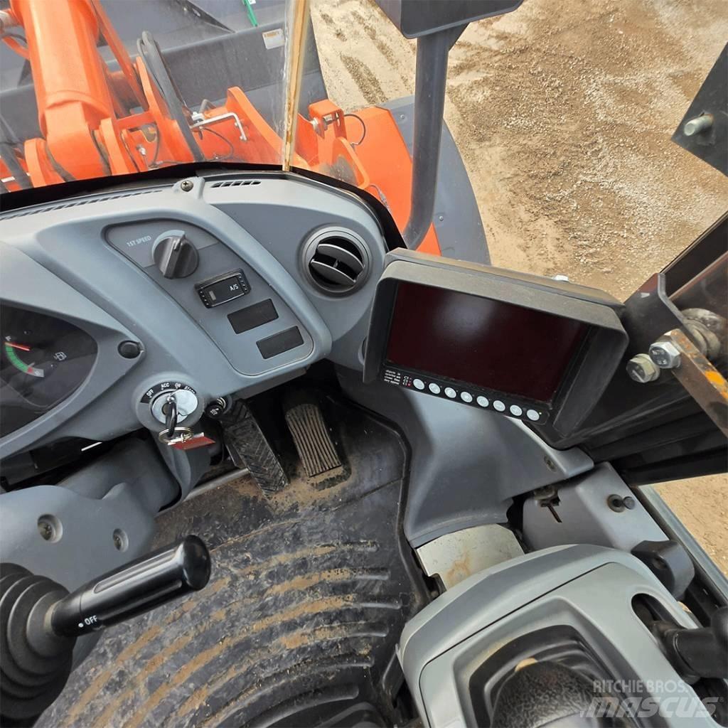 Hitachi ZW150-6 Kolové nakladače