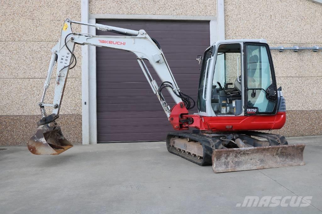 Takeuchi TB 250 Mini rýpadla < 7t