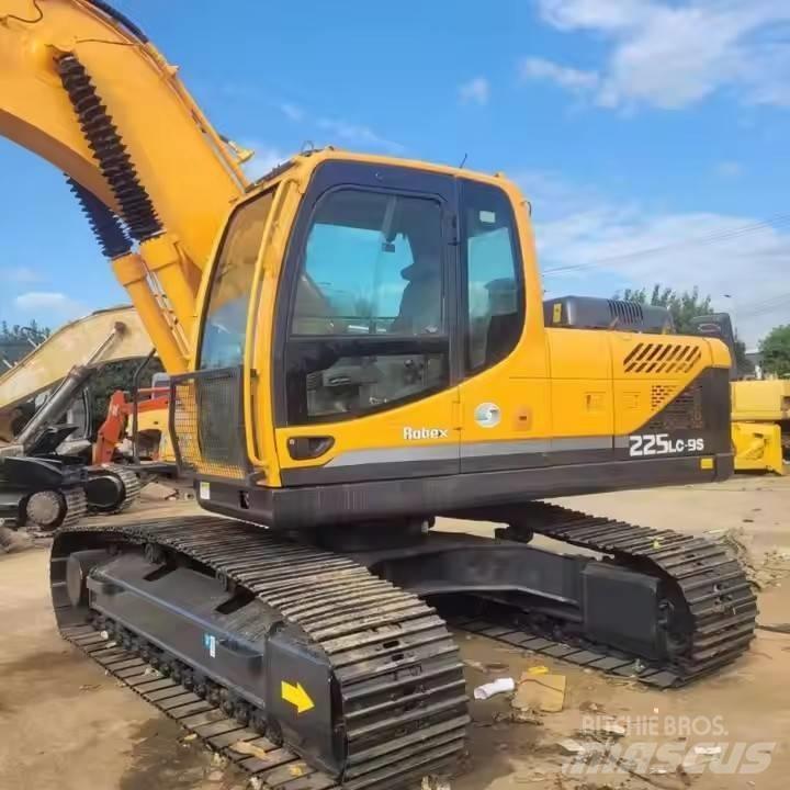 Hyundai 225 Pásová rýpadla