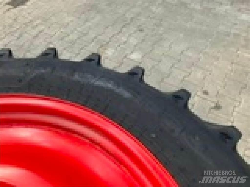 Alliance 320/85R38 Pneumatiky, kola a ráfky